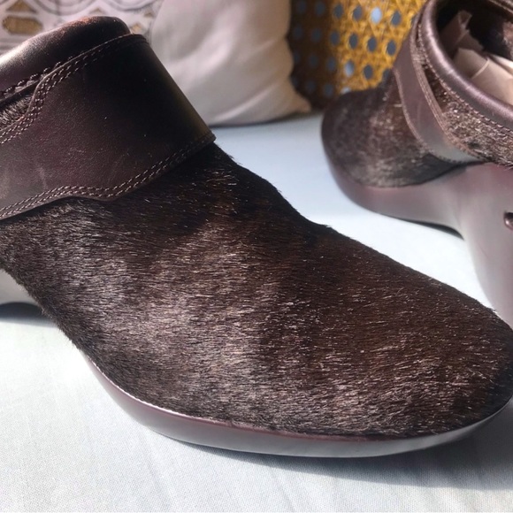 Cole Haan/Nike Air Brown Faux Animal Hair Wedge Mules Like New Size 10 - Picture 3 of 13